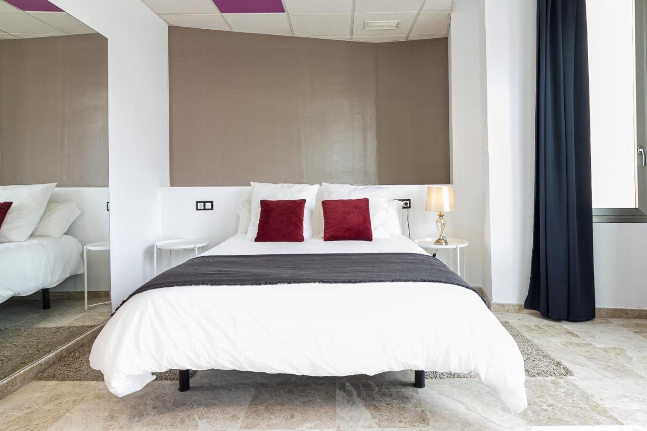 Saenz Suites Gallery By Bossh! Apartments Málaga Exteriör bild