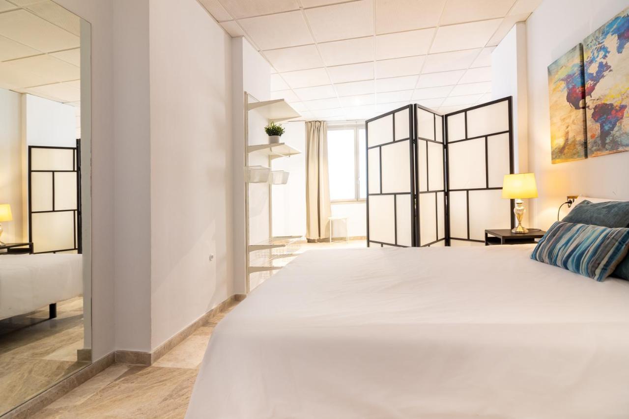 Saenz Suites Gallery By Bossh! Apartments Málaga Exteriör bild