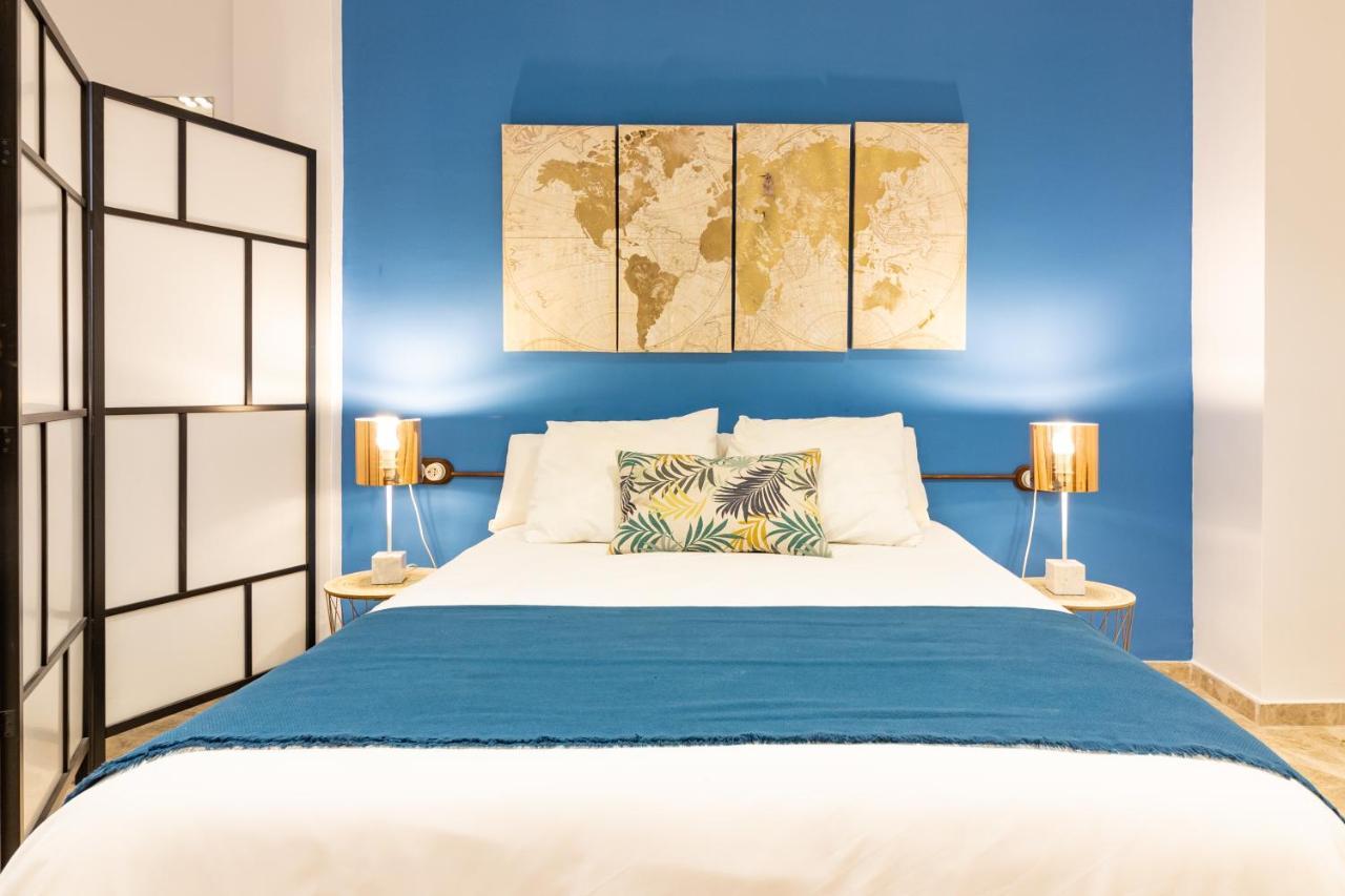 Saenz Suites Gallery By Bossh! Apartments Málaga Exteriör bild