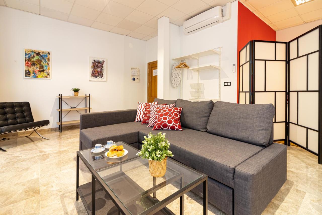 Saenz Suites Gallery By Bossh! Apartments Málaga Exteriör bild