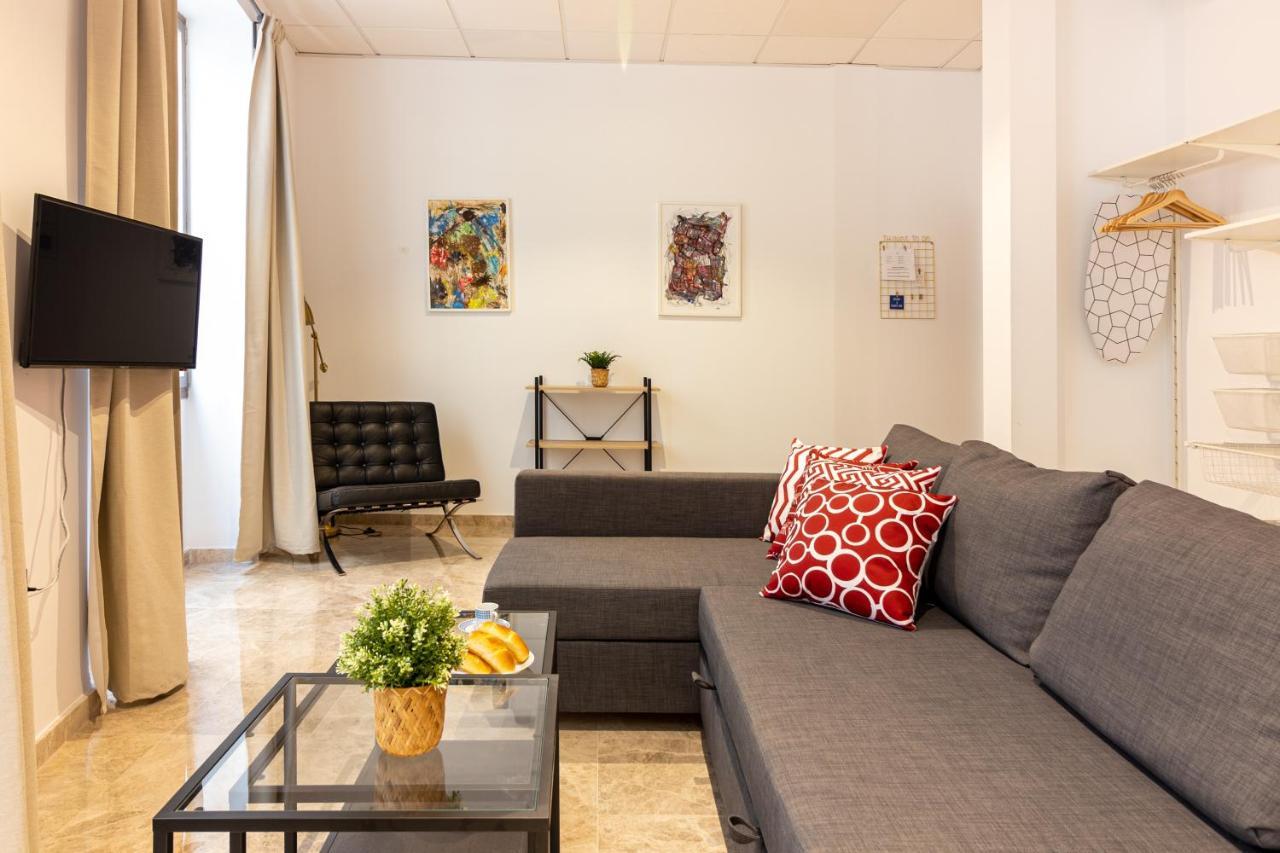 Saenz Suites Gallery By Bossh! Apartments Málaga Exteriör bild