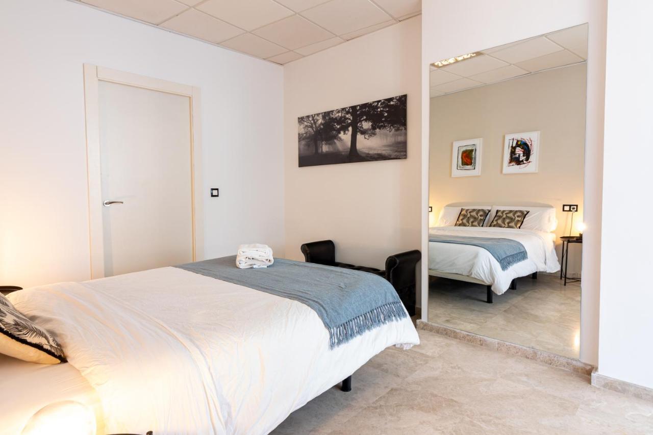 Saenz Suites Gallery By Bossh! Apartments Málaga Exteriör bild