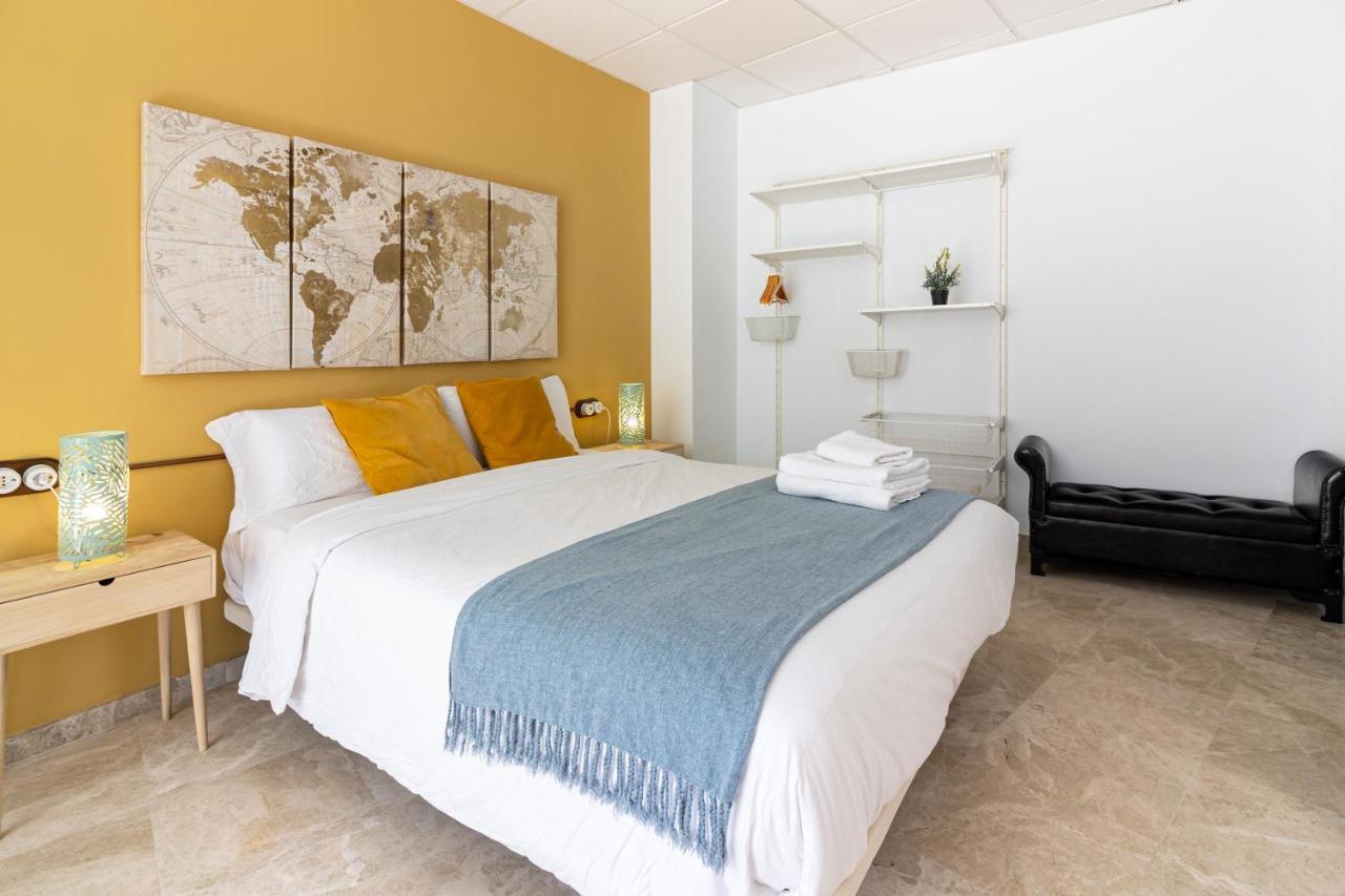 Saenz Suites Gallery By Bossh! Apartments Málaga Exteriör bild